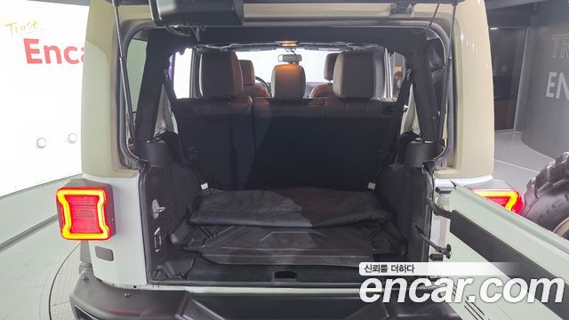 Jeep Wrangler 2015 — photo 20