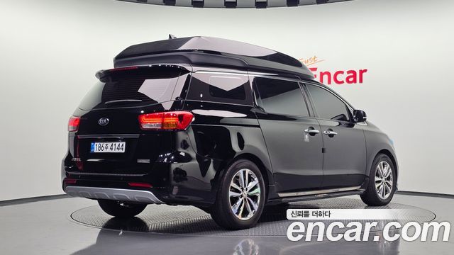 Kia Canival 2018 — photo 2