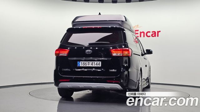 Kia Canival 2018 — photo 4