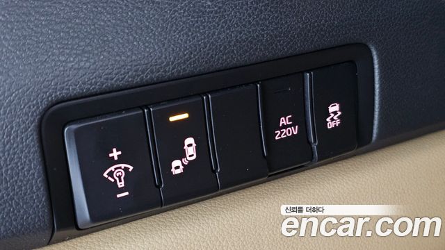 Kia Canival 2018 — photo 20