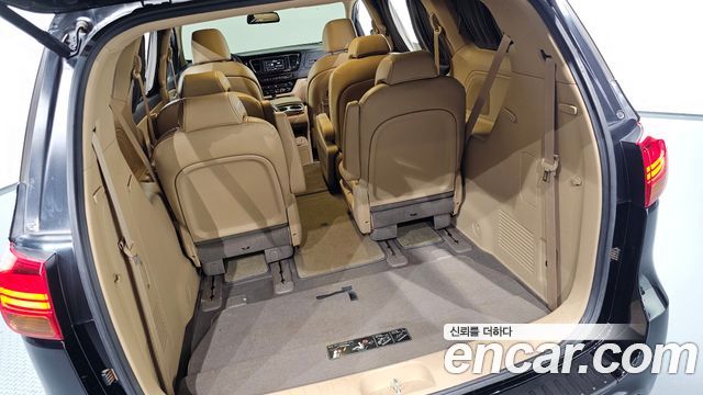 Kia Canival 2018 — photo 33