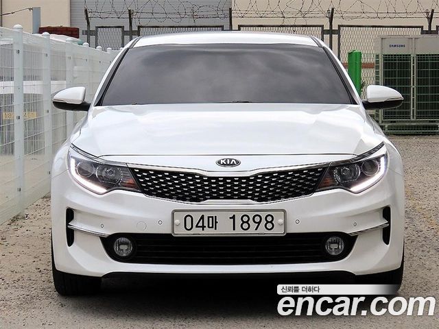 Kia K5 2018 — photo 1