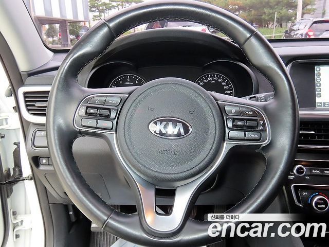 Kia K5 2018 — photo 8