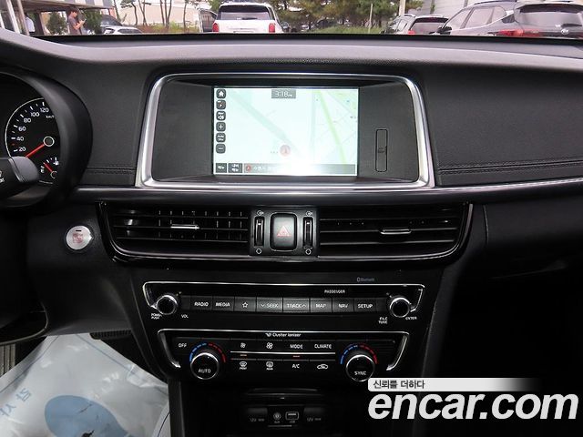 Kia K5 2018 — photo 9