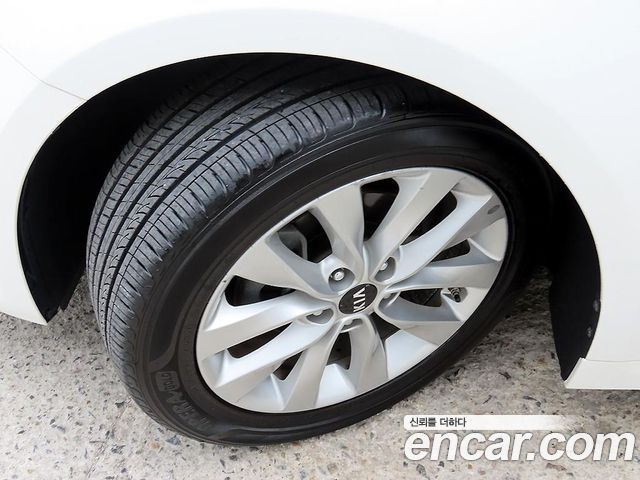 Kia K5 2018 — photo 20