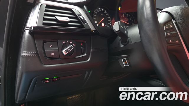 BMW 4-Series 2020 — photo 28