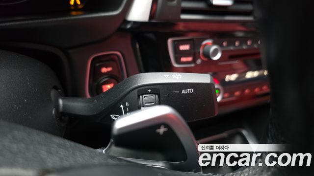 BMW 4-Series 2020 — photo 29