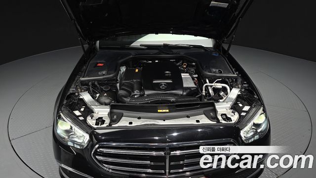 Mercedes-Benz E-Class 2021 — photo 6