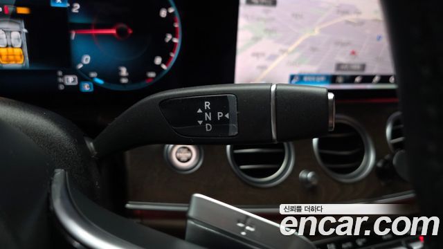 Mercedes-Benz E-Class 2021 — photo 12