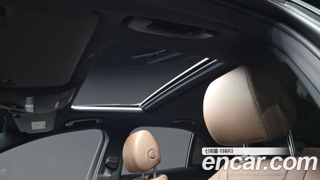 Mercedes-Benz E-Class 2021 — photo 24
