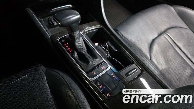 Kia K5 2019 — photo 9