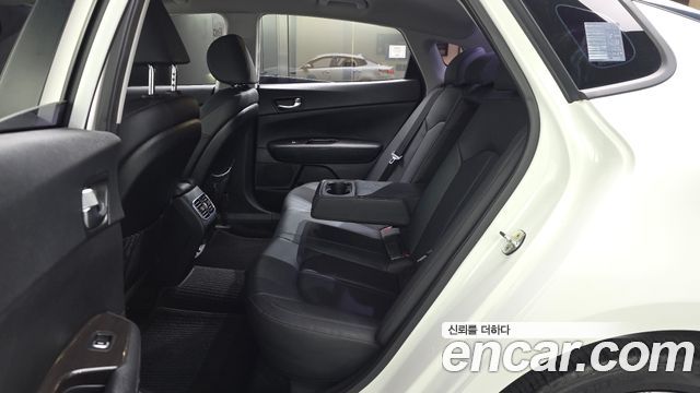 Kia K5 2019 — photo 12