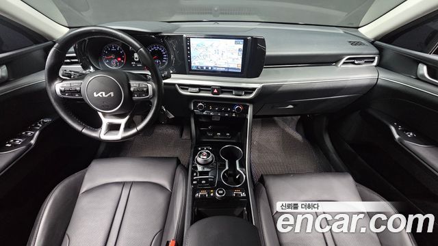 Kia K5 2023 — photo 10