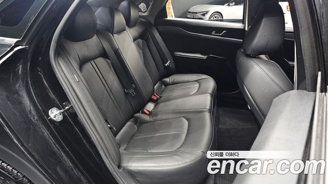 Kia K5 2023 — photo 17