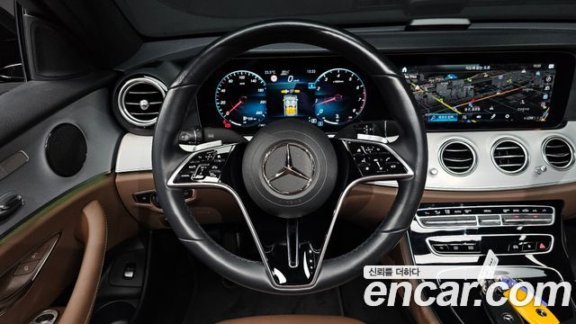 Mercedes-Benz E-Class 2021 — photo 19