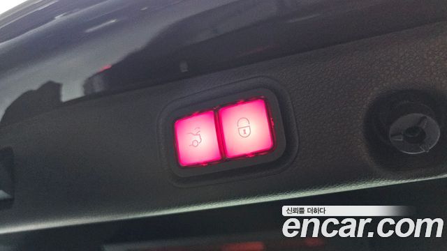 Mercedes-Benz E-Class 2021 — photo 23