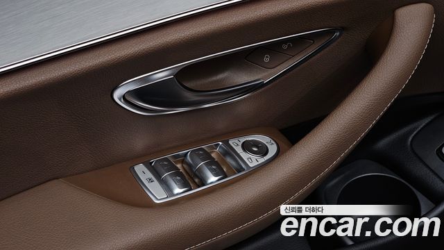 Mercedes-Benz E-Class 2021 — photo 26