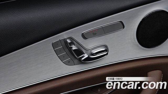 Mercedes-Benz E-Class 2021 — photo 27