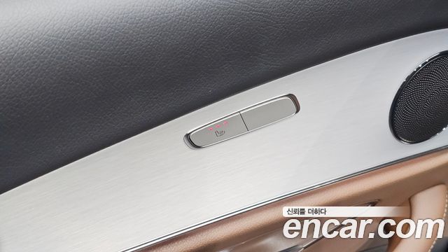Mercedes-Benz E-Class 2021 — photo 28