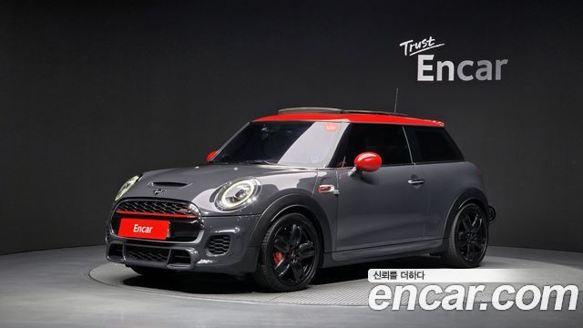 Mini Cooper 2019 — photo 1