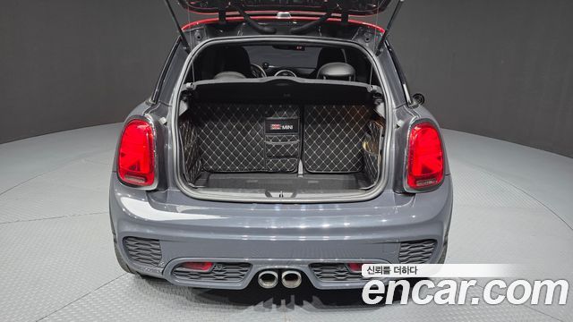 Mini Cooper 2019 — photo 16