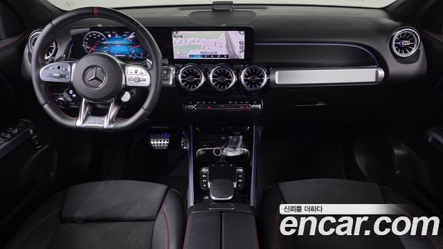 Mercedes-Benz GLB-Class 2023 — photo 10