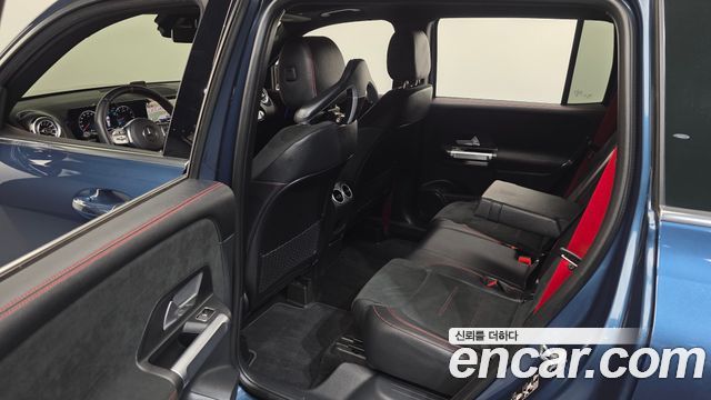 Mercedes-Benz GLB-Class 2023 — photo 18
