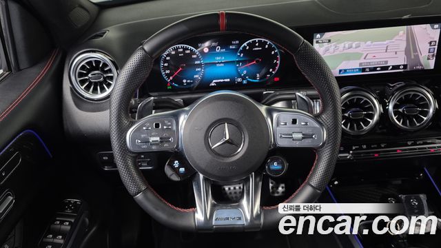 Mercedes-Benz GLB-Class 2023 — photo 20