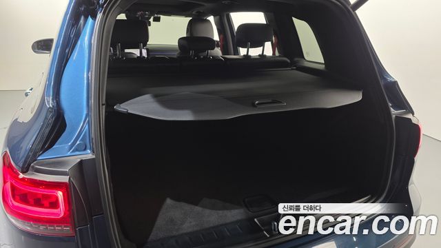 Mercedes-Benz GLB-Class 2023 — photo 23
