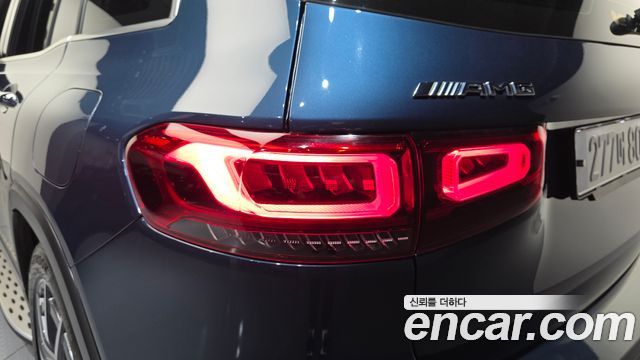 Mercedes-Benz GLB-Class 2023 — photo 9