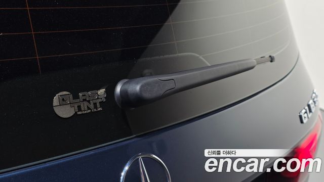 Mercedes-Benz GLB-Class 2023 — photo 30