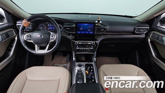 Ford Explorer 2021 — photo 10