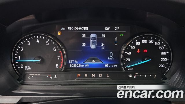Ford Explorer 2021 — photo 11