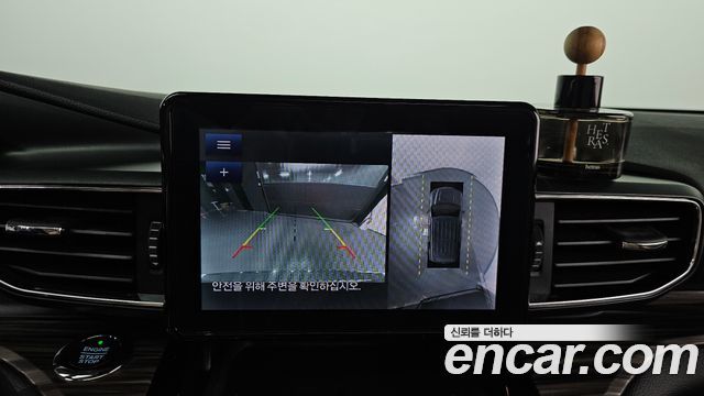 Ford Explorer 2021 — photo 21