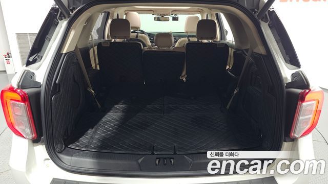 Ford Explorer 2021 — photo 26