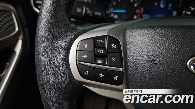 Ford Explorer 2021 — photo 36