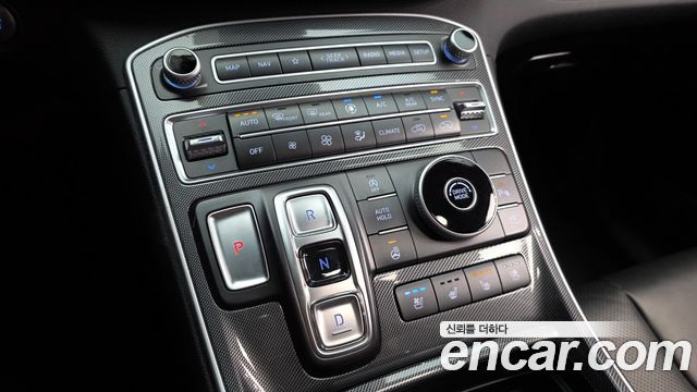 Hyundai Santafe 2021 — photo 12