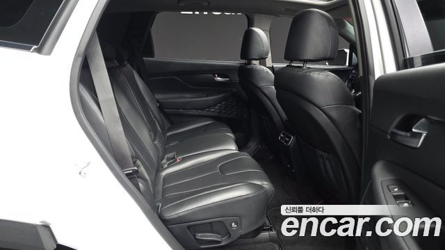 Hyundai Santafe 2021 — photo 18