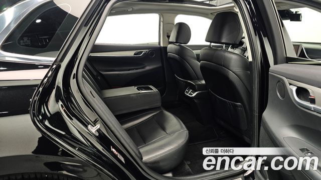 Hyundai Grandeur 2023 — photo 18