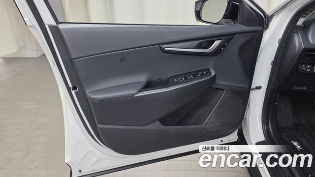Kia EV6 2022 — photo 14