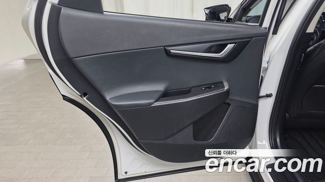 Kia EV6 2022 — photo 15