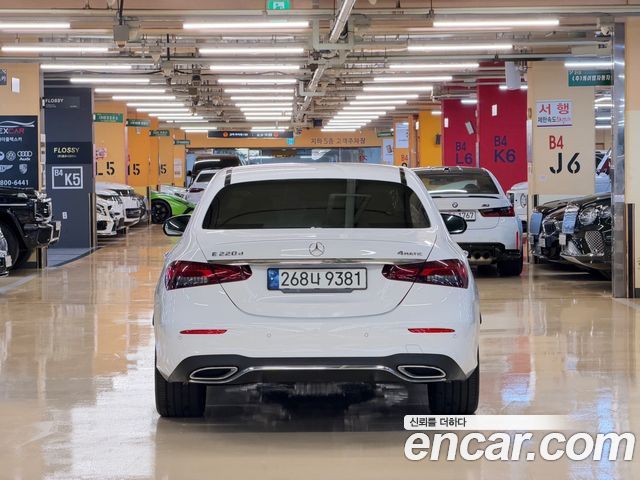 Mercedes-Benz E-Class 2021 — photo 4