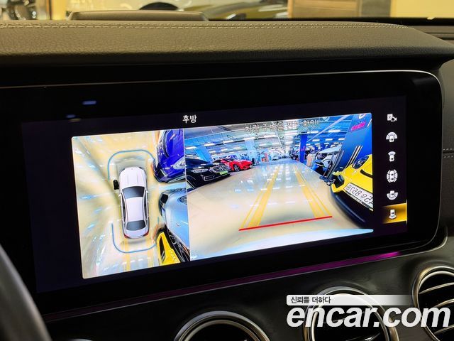 Mercedes-Benz E-Class 2021 — photo 14
