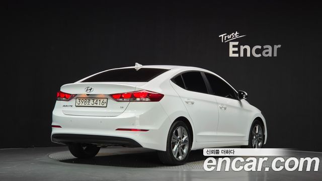 Hyundai AVANTE 2018 — photo 2