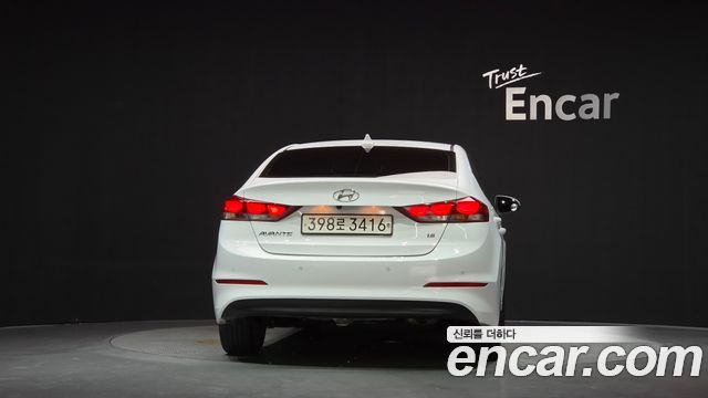 Hyundai AVANTE 2018 — photo 4