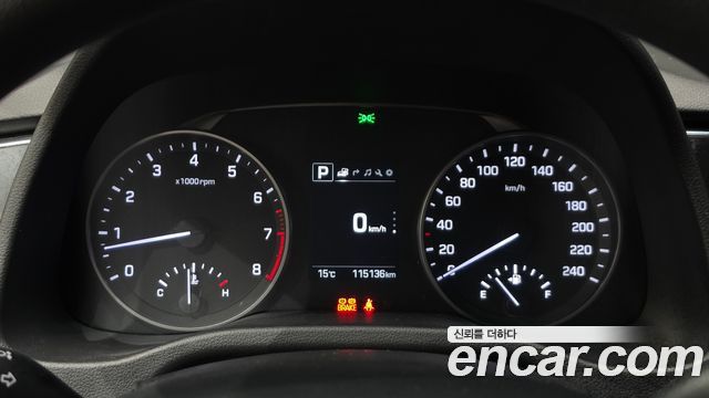 Hyundai AVANTE 2018 — photo 8