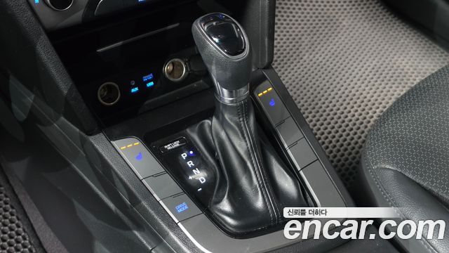 Hyundai AVANTE 2018 — photo 9