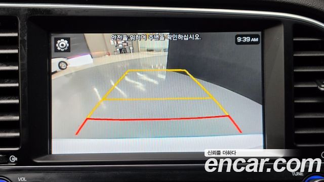 Hyundai AVANTE 2018 — photo 15