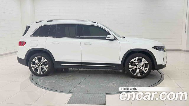 Mercedes-Benz EQB 2026 — photo 5