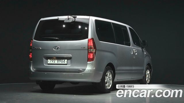 Hyundai Starex 2013 — photo 2
